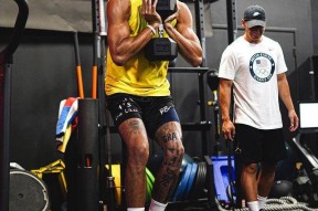 米兰体育-莱比锡训练开放日，今晚扳平良机引欢呼，全明星赛在即，年轻球员得到机会-米兰体育